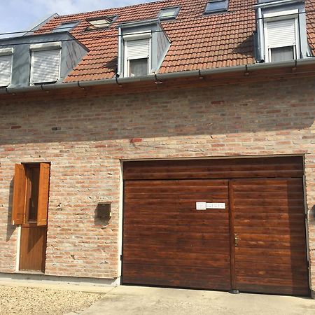 Abban Durmolj Apartman Gyula Exterior photo